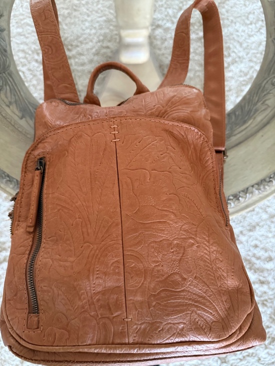 American Leather Co Tan Floral Embossed Backpack Zipper Adjustable Strap main image 4